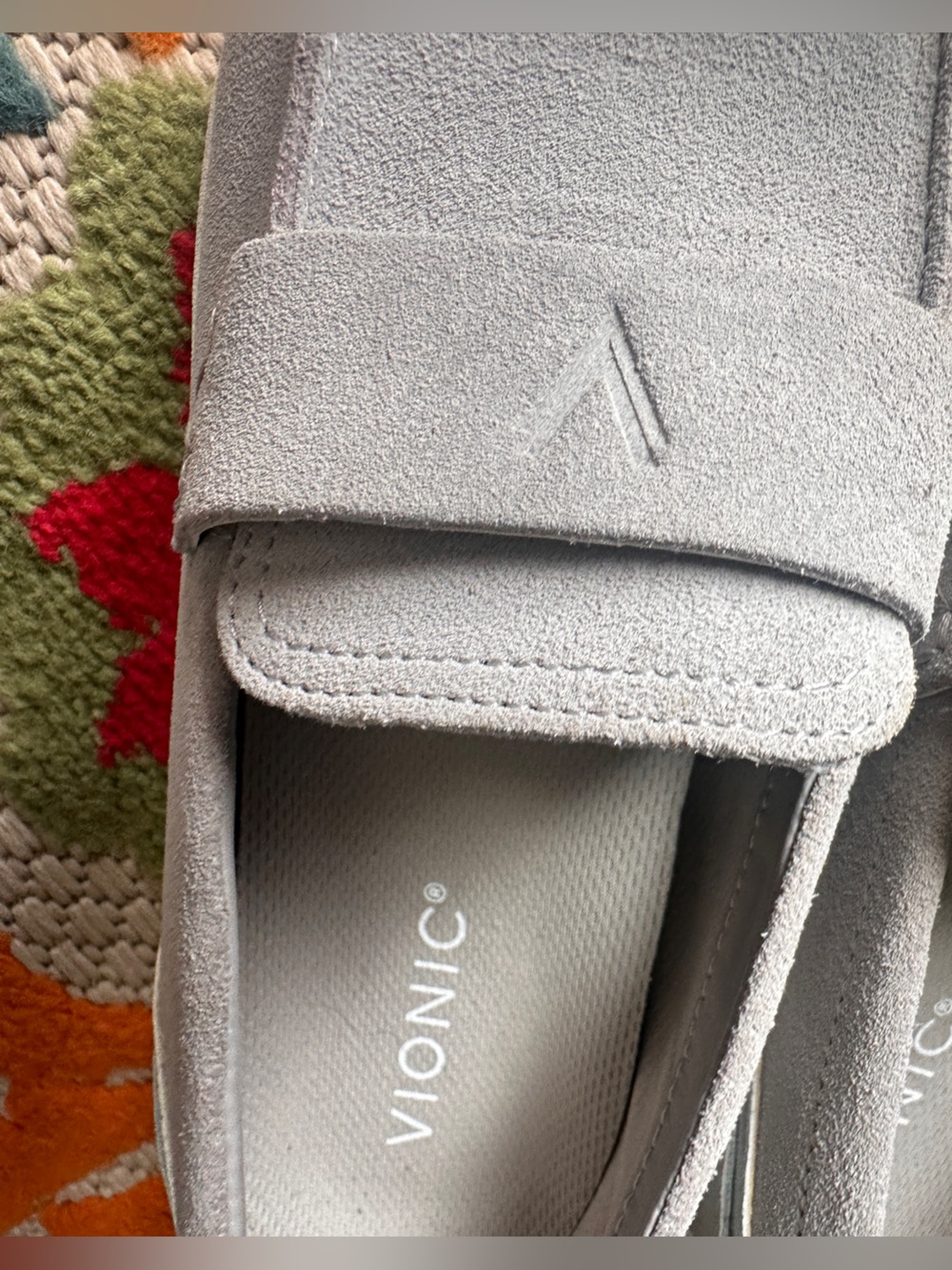 Vionic Walk Roam Suede Slip-On Loafers Light Gray Women’s Size 8 NWOT - Picture 2 of 8